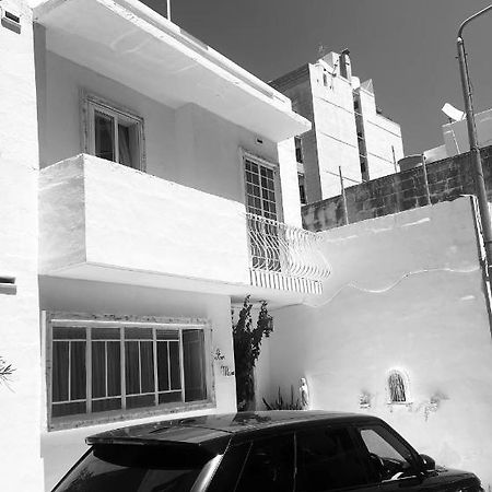Ave Maria Guest House Saint Julian's Екстер'єр фото